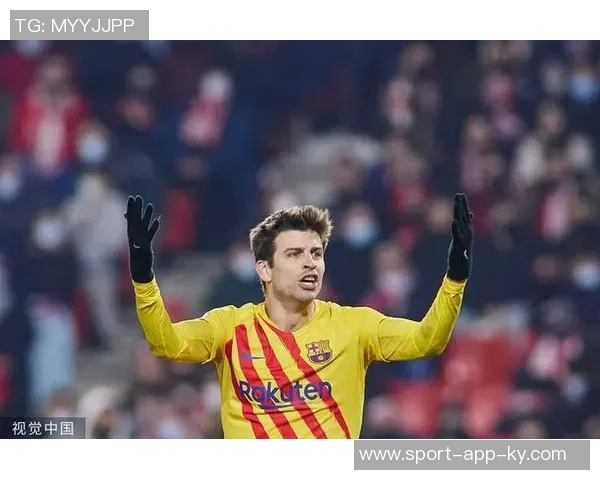 吉达联合后卫佩雷拉社媒发声不满判罚直指裁判如同剧本安排